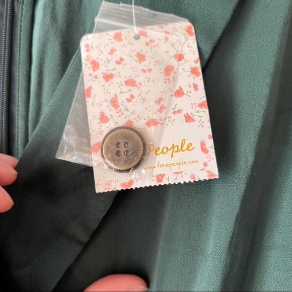 FREE PEOPLE Green I Am Woman Jumpsuit Women's Size 12 Green Satin NWT - Picture 10 of 16